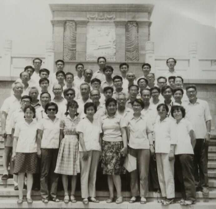 第01届  数学史分会学术年会198107 大连.jpg